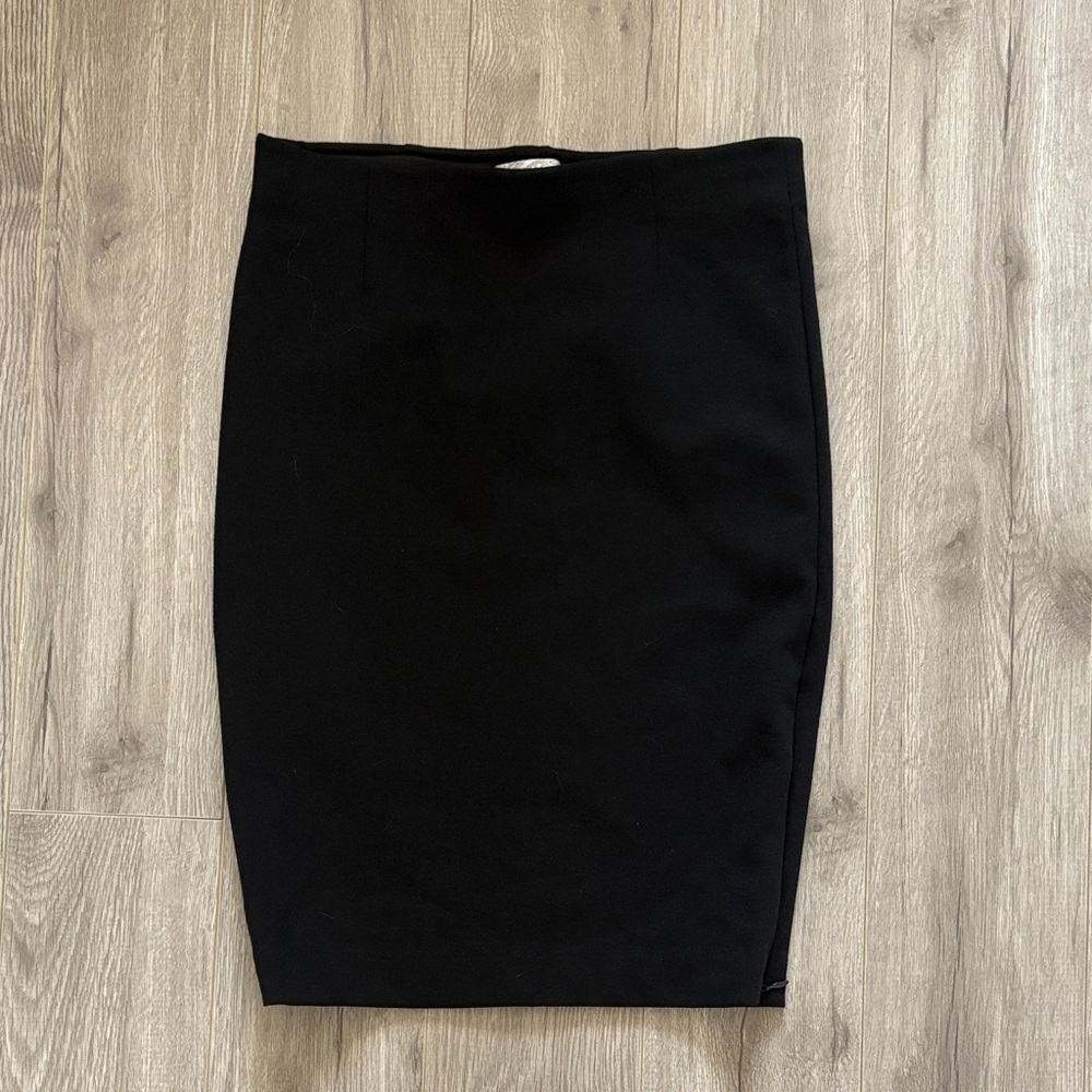 Dynamite Classic Black Pencil Skirt
